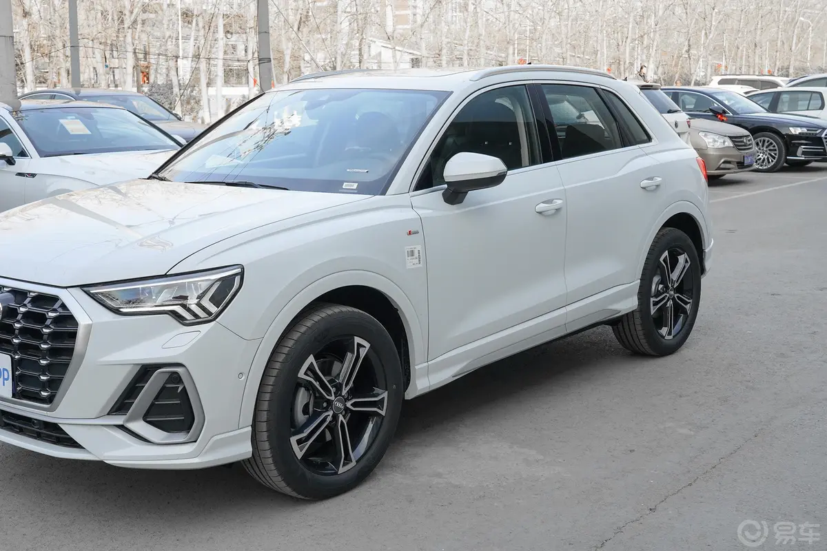 奥迪Q345 TFSI quattro 豪华动感型外观