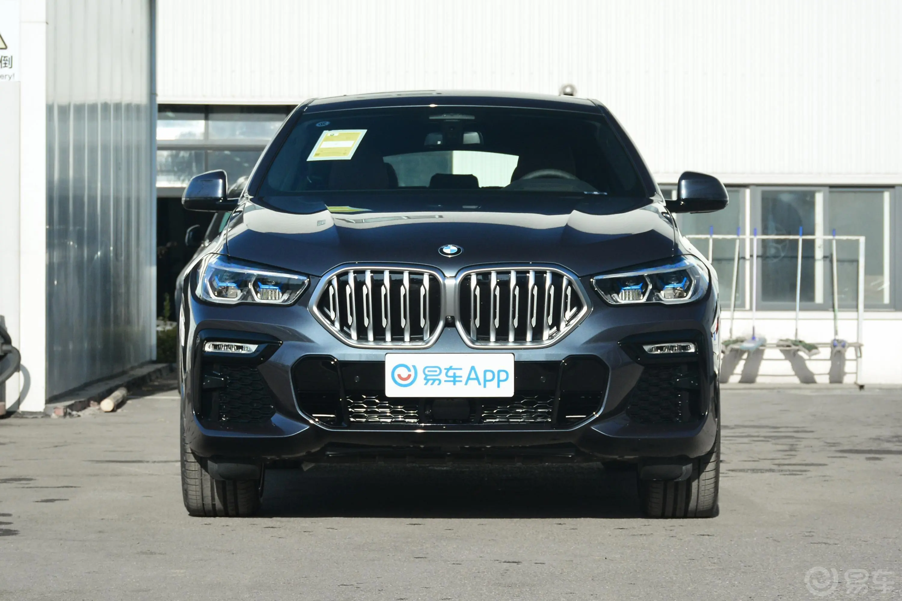 宝马X6xDrive40i 尊享型 M运动套装外观