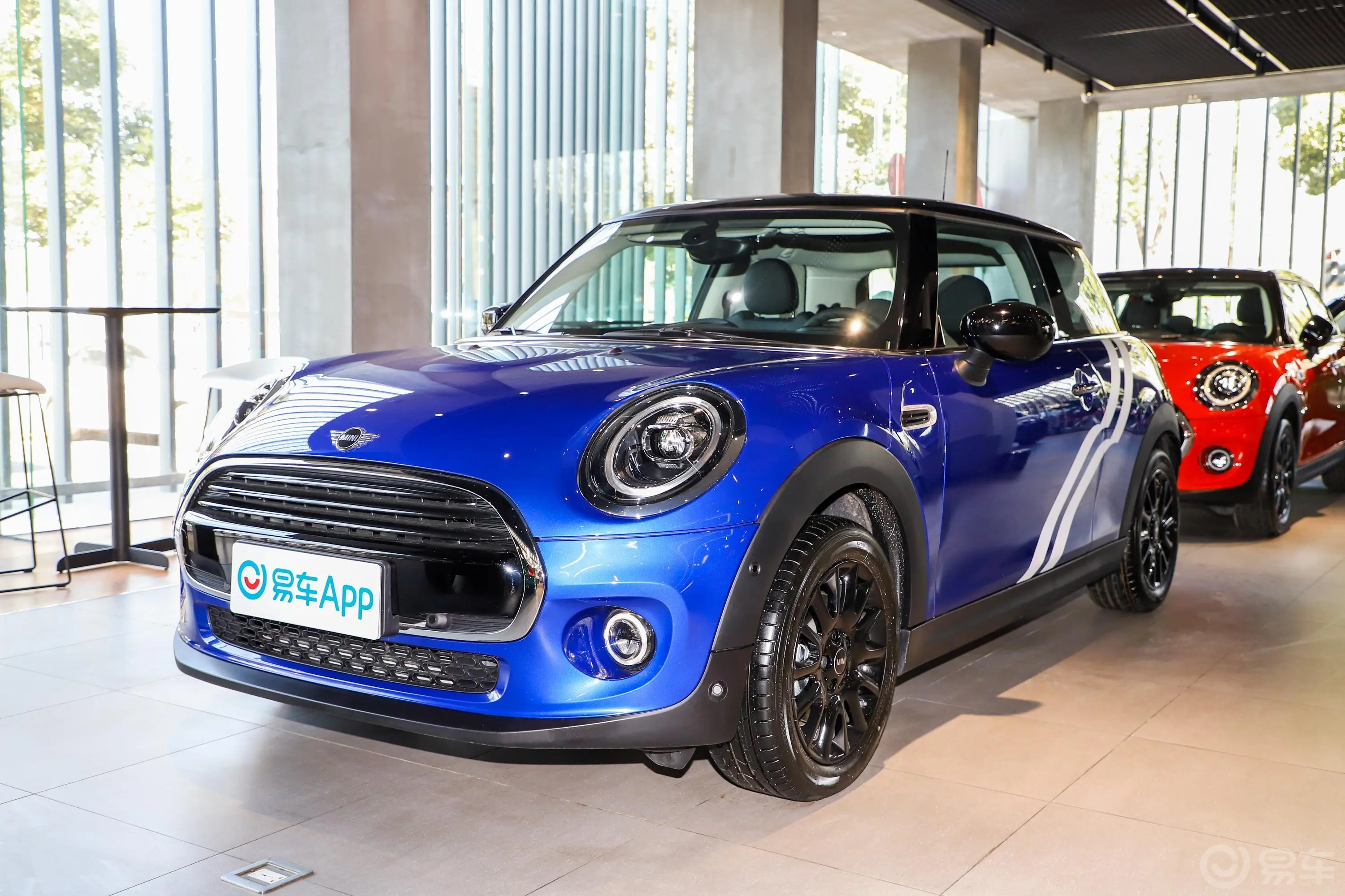 MINI1.5T COOPER 经典派侧前45度车头向左水平