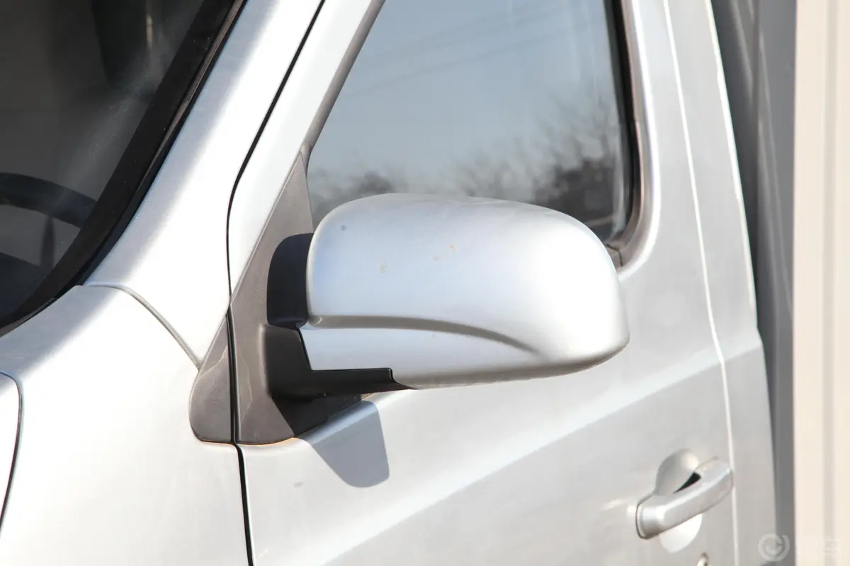 长安星卡1.5L 单排 钢板货柜车基本型 国VI主驾驶后视镜背面