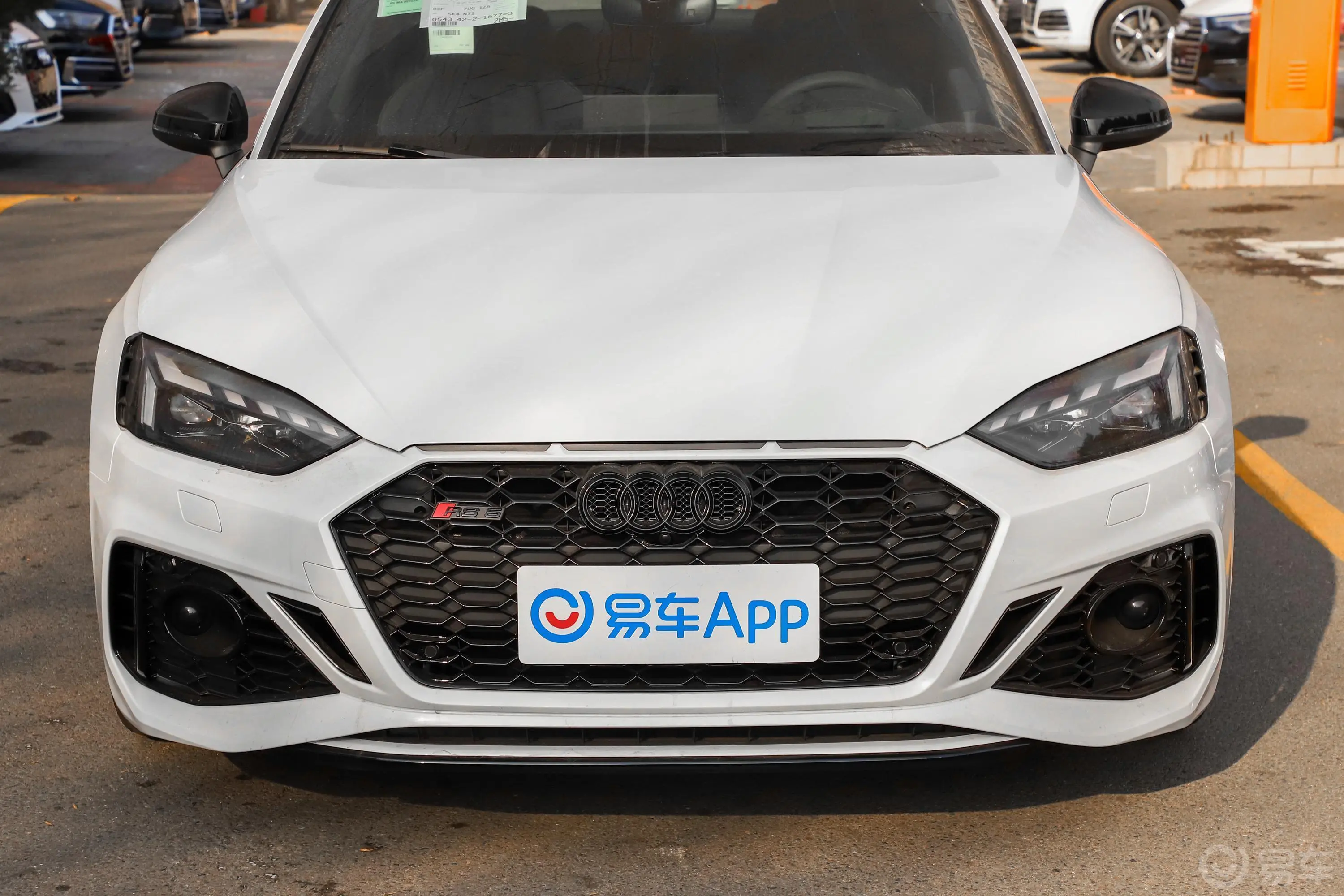 奥迪RS 52.9T Sportback 暗金版外观