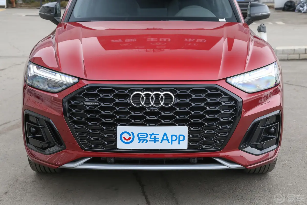 奥迪Q5L Sportback45 TFSI 臻选型外观