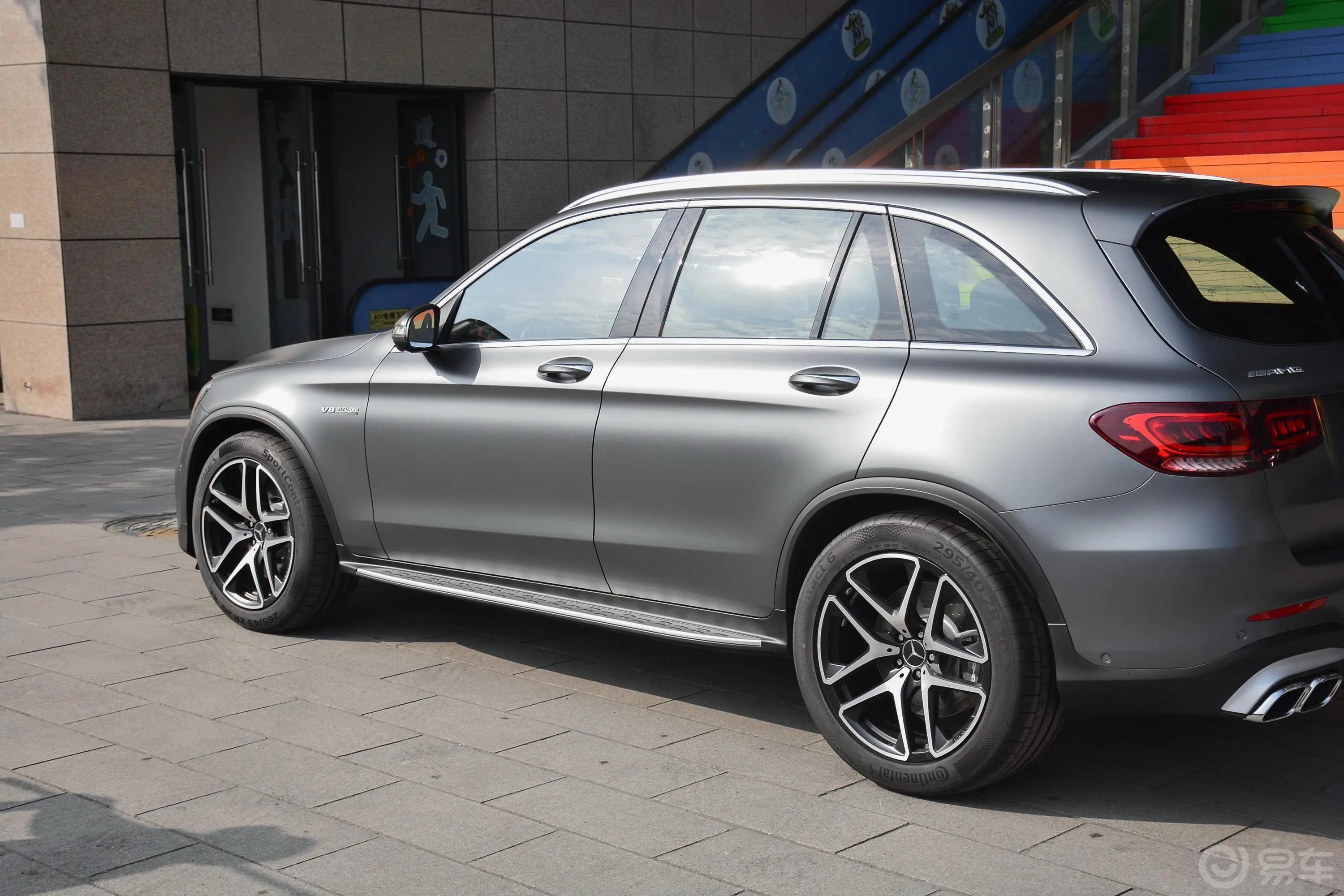 奔驰GLC AMGAMG GLC 63 4MATIC+外观