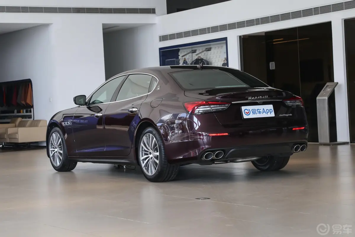 Quattroporte3.0T 标准版侧后45度车头向左水平