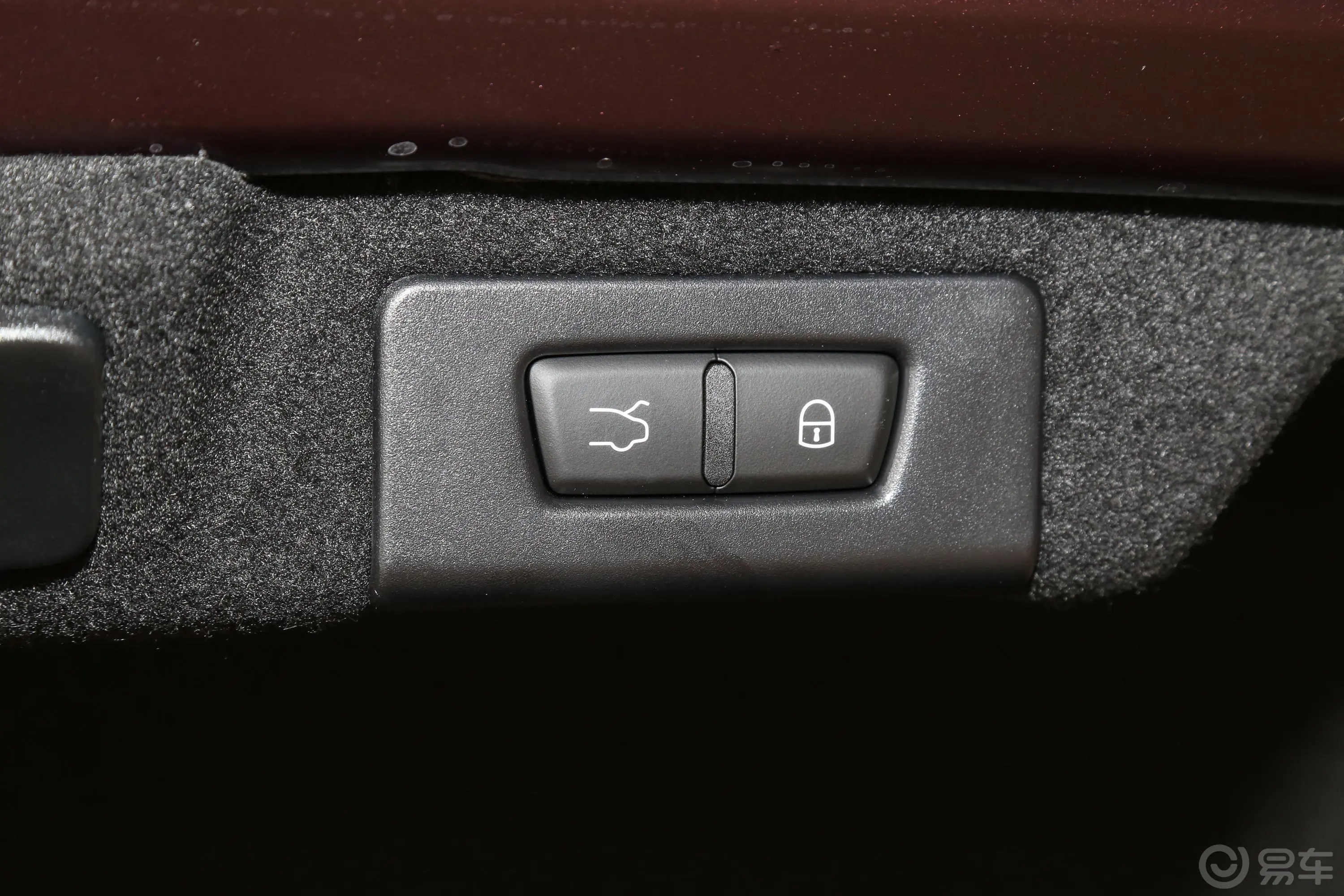 Quattroporte3.0T 标准版电动尾门按键（手动扶手）