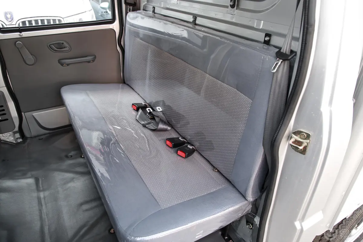 福瑞达K12S1.5L 手动 双排厢货 标准型后排座椅