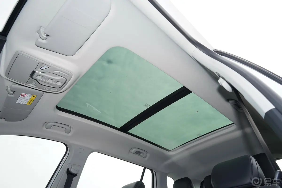 荣威RX5 MAXSupreme系列 1.5T 手自一体 两驱 智能座舱尊荣版天窗内拍关闭