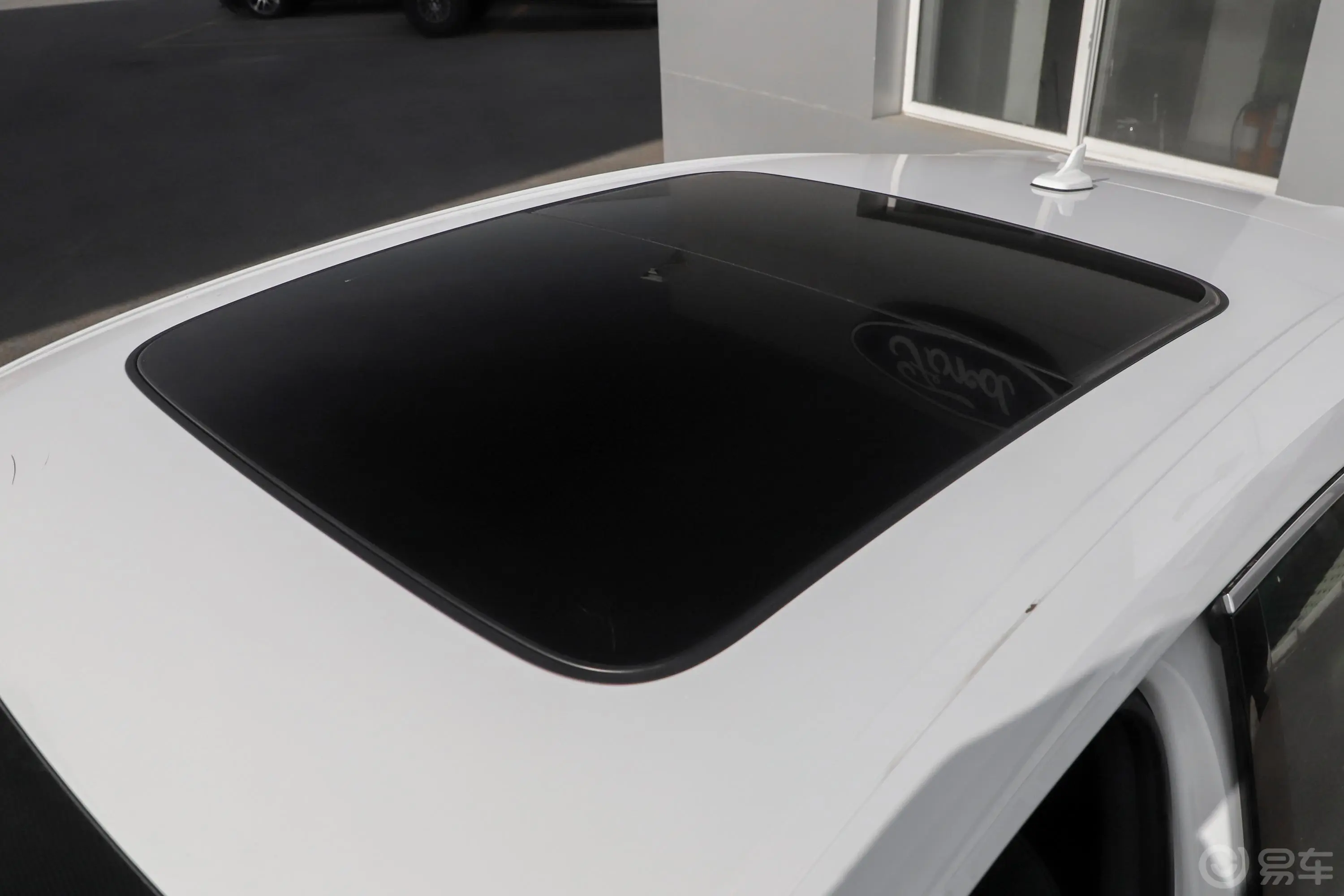 奥迪Q5L Sportback40 TFSI 豪华型天窗