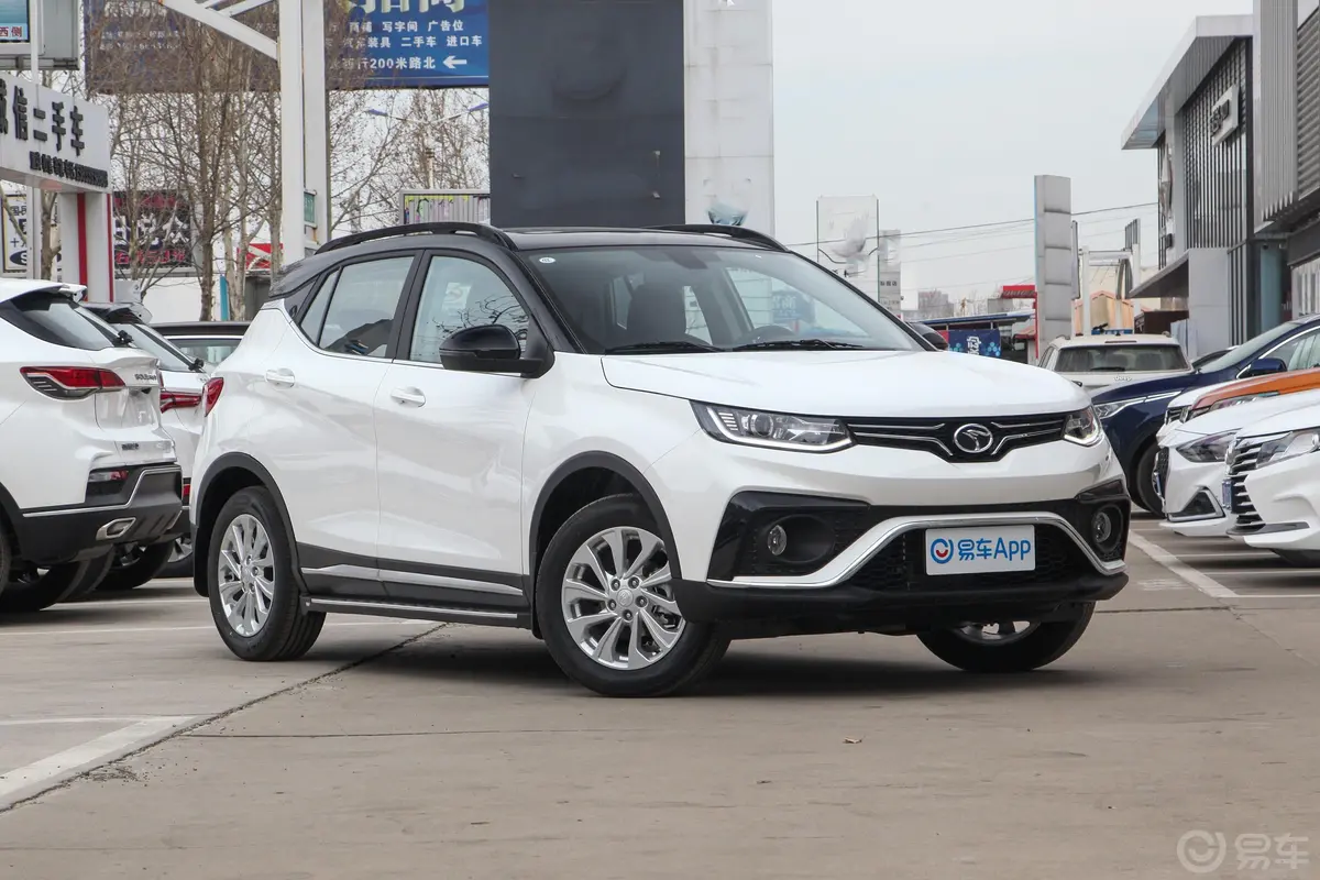 东南DX51.5T CVT 豪华型前轮毂造型