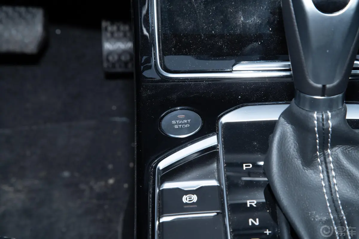 森雅R81.6L 手自一体 豪华型钥匙孔或一键启动按键
