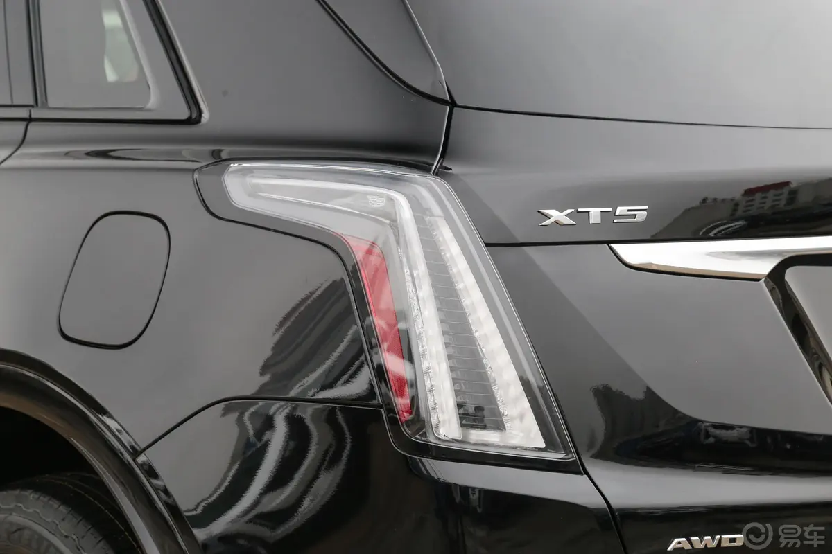 凯迪拉克XT5轻混 2.0T 四驱铂金型外观