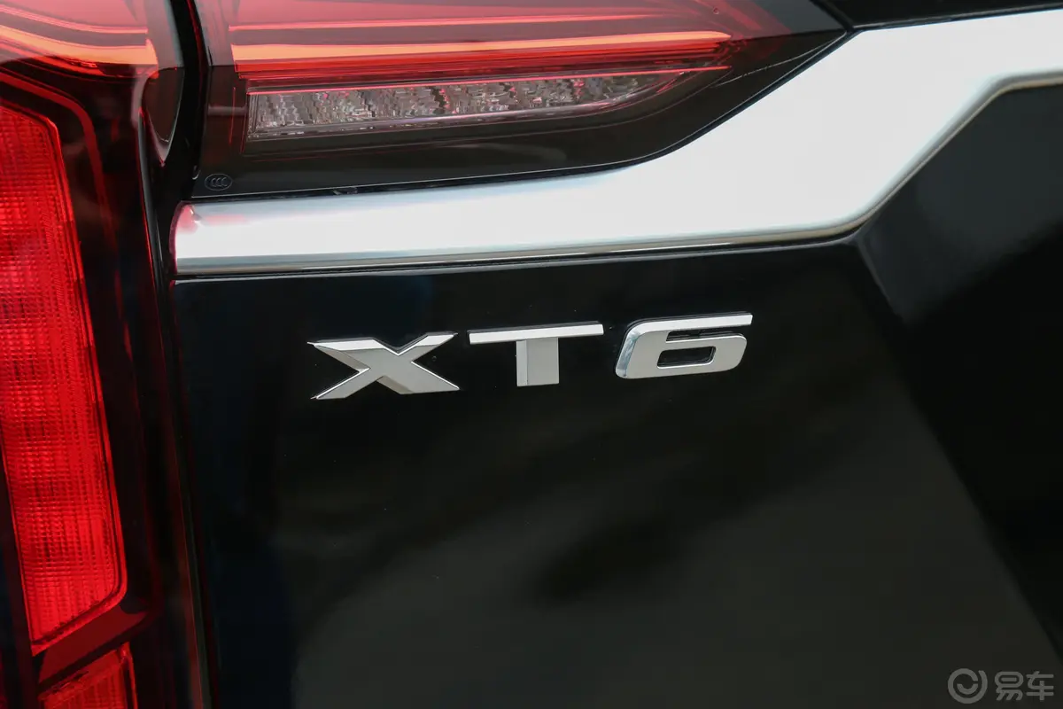 凯迪拉克XT62.0T 轻混 两驱风尚型 6座外观