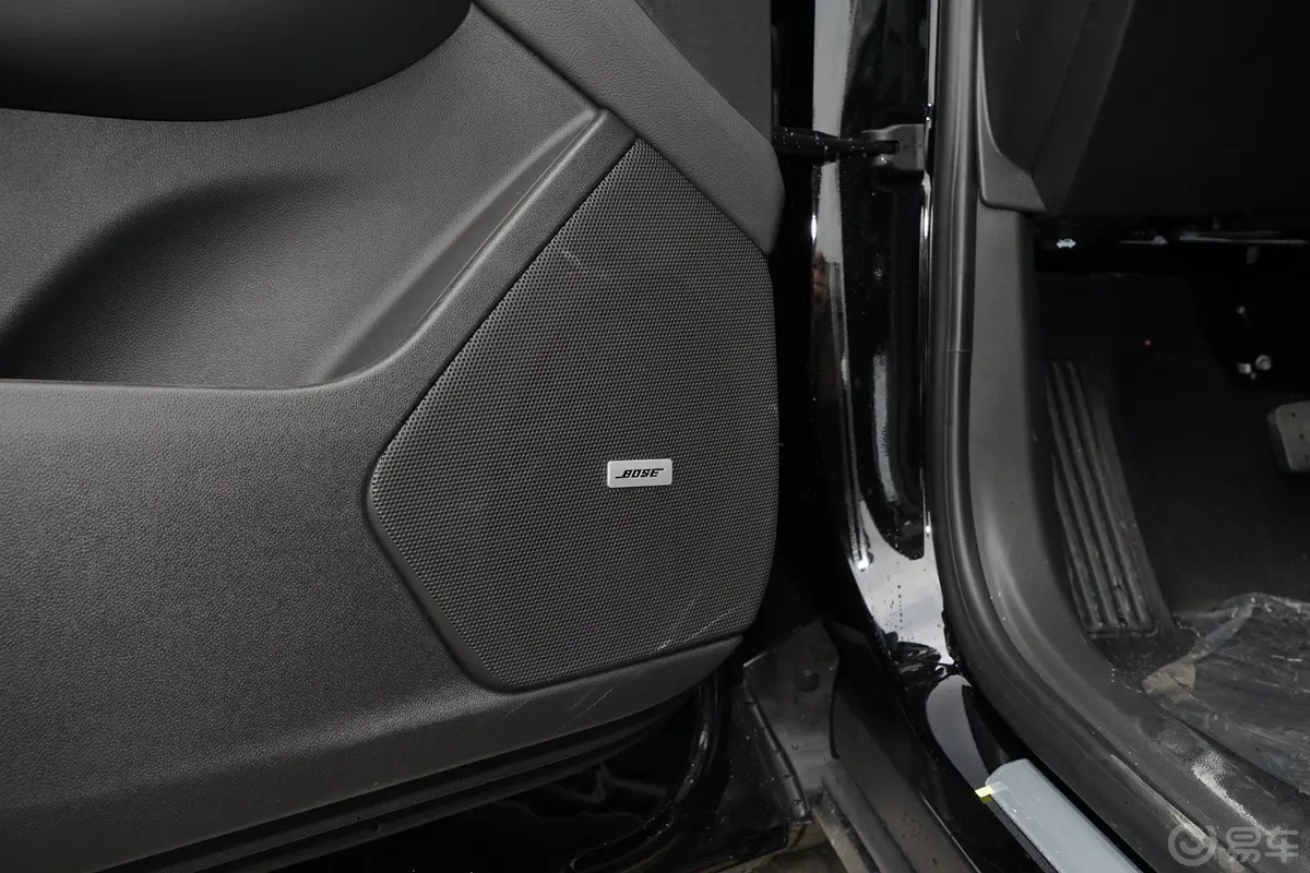 凯迪拉克XT62.0T 轻混 两驱豪华型 6座音响和品牌