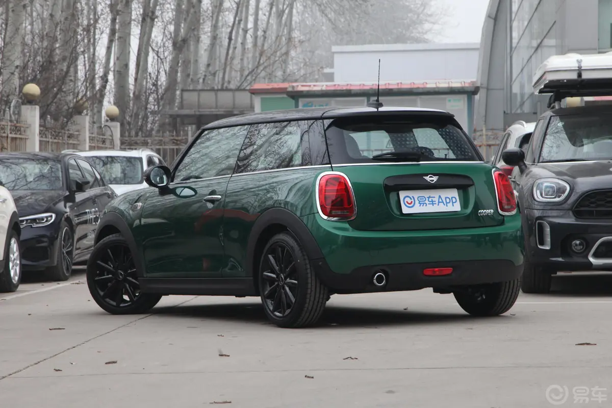 MINI1.5T COOPER 艺术家侧后45度车头向左水平