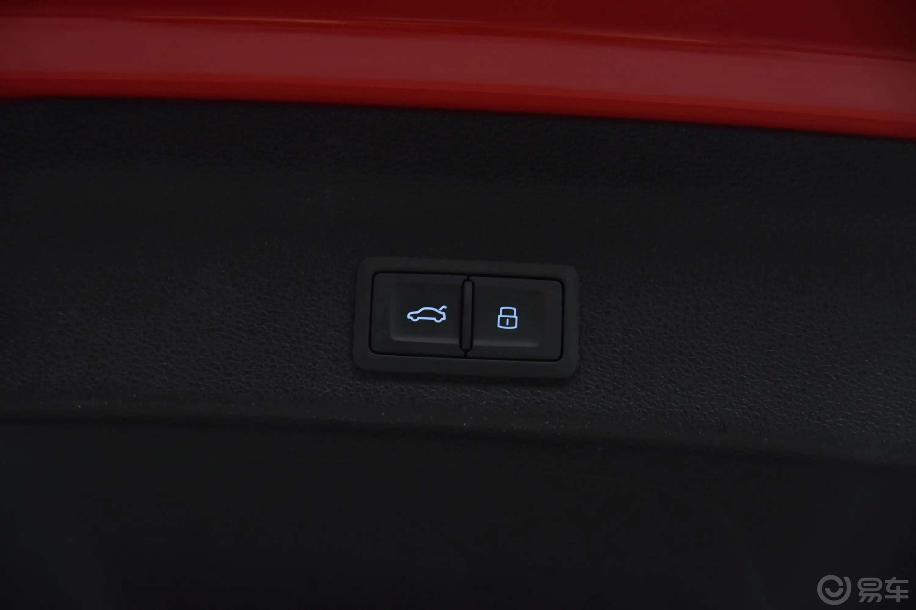 奥迪RS 6RS 6 4.0T Avant电动尾门按键（手动扶手）