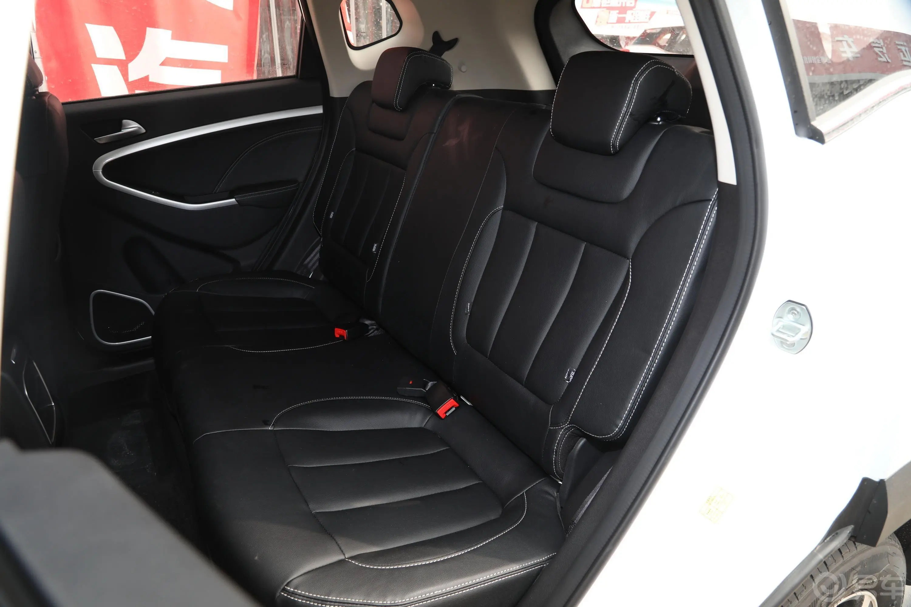 博骏改款2 运动版 1.5L CVT 舒适型后排座椅