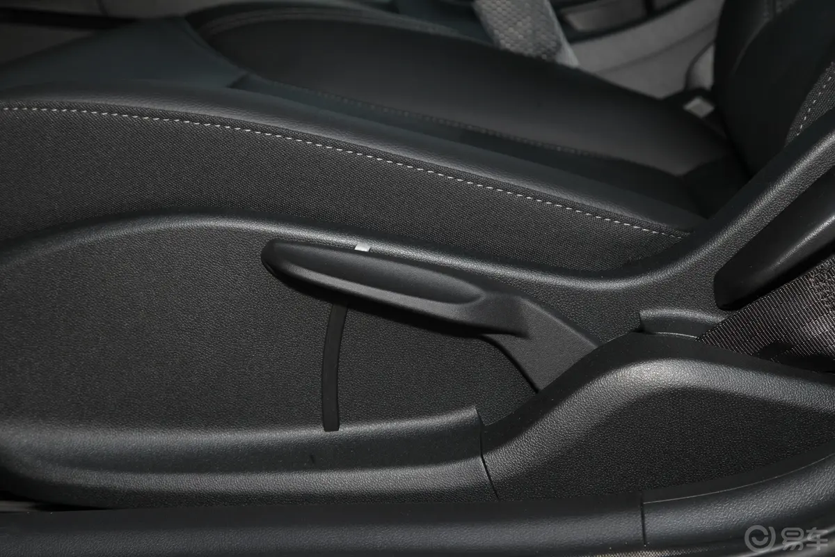 英朗改款 典范 1.5L 自动精英型主驾座椅调节