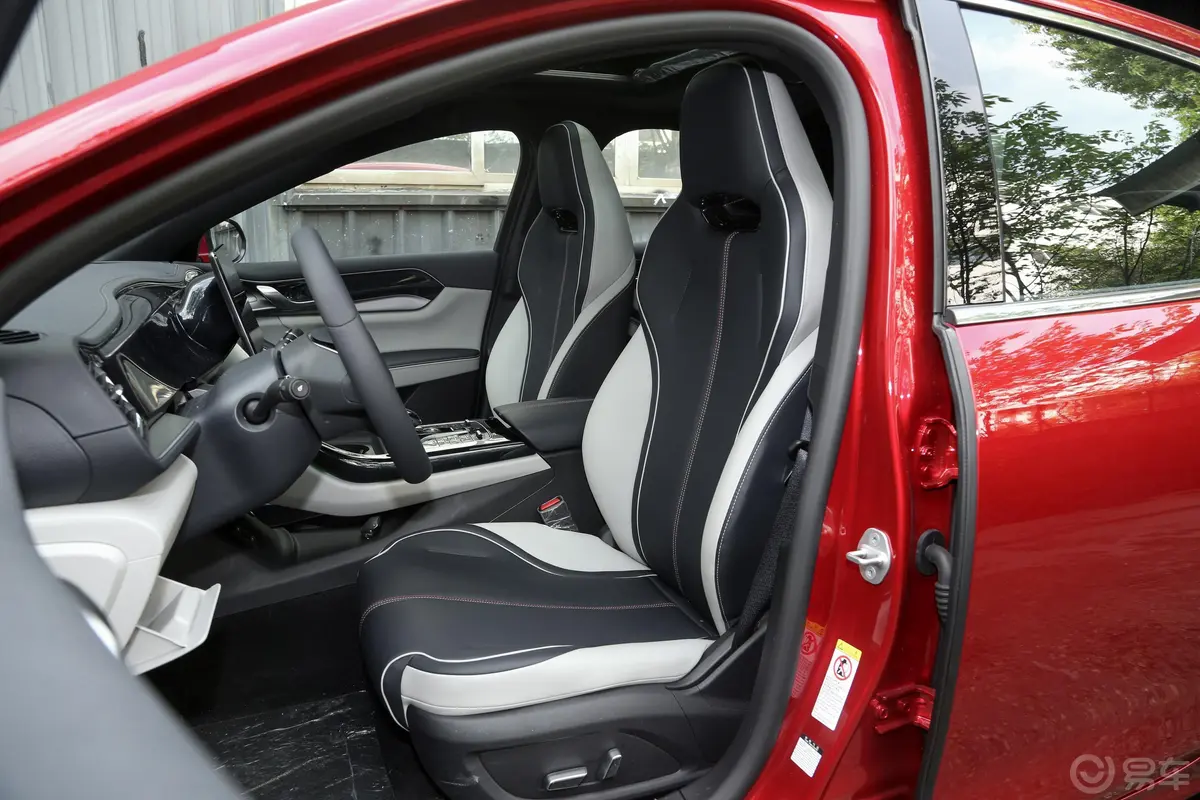 秦PLUS新能源EV 500km 尊贵型驾驶员座椅