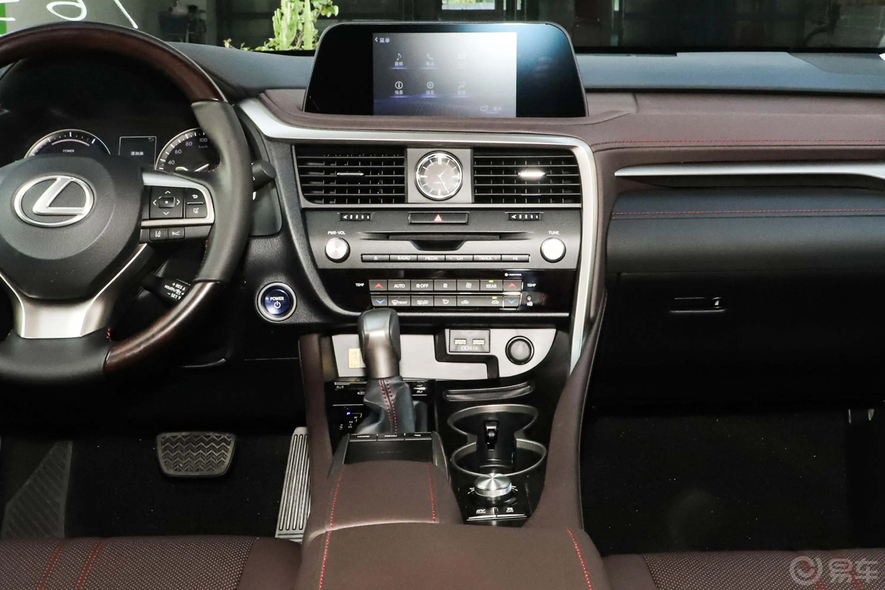 雷克萨斯RX改款 450hL 豪华版 6座中控台整体