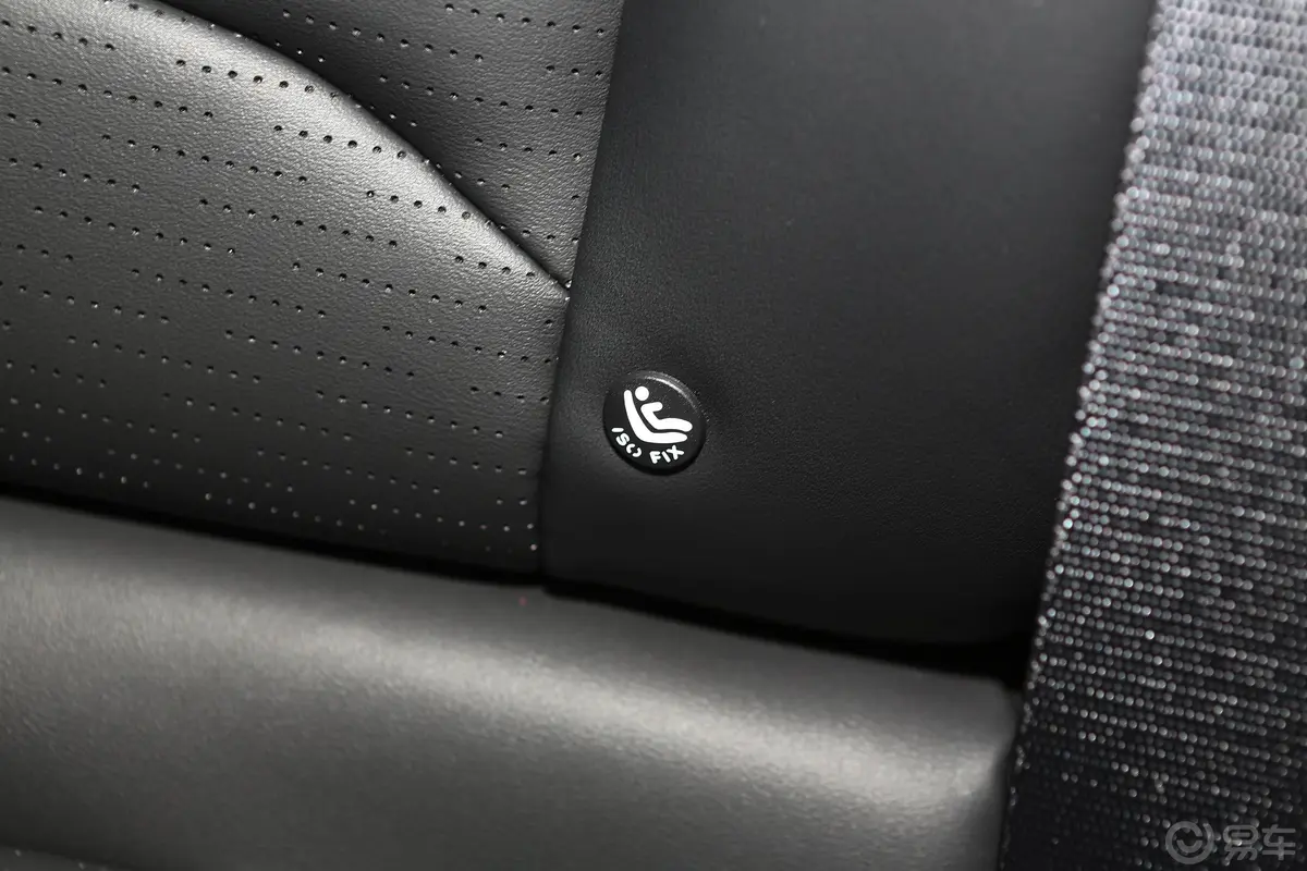 帝豪S1.4T 手动 舒适版儿童座椅接口