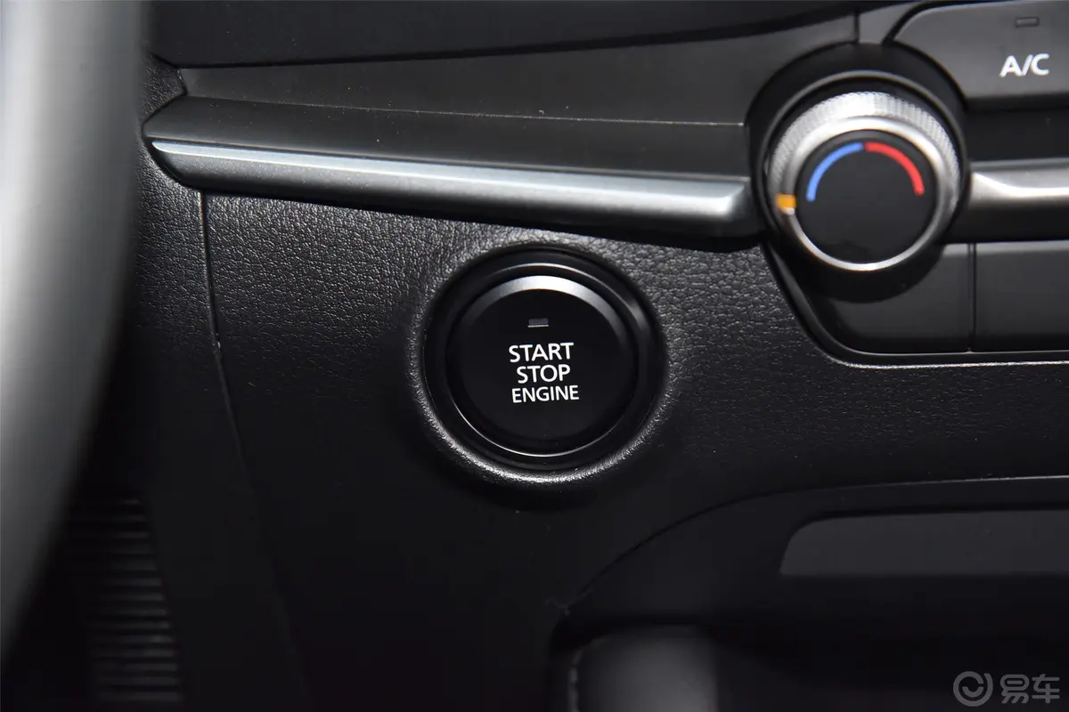 马自达3 昂克赛拉1.5L 自动质悦版钥匙孔或一键启动按键