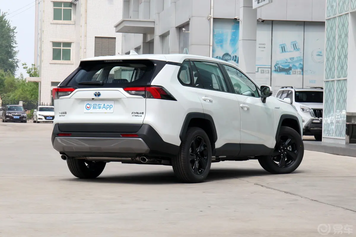 RAV4荣放双擎 2.5L E-CVT 四驱 精英Plus版侧后45度车头向右水平