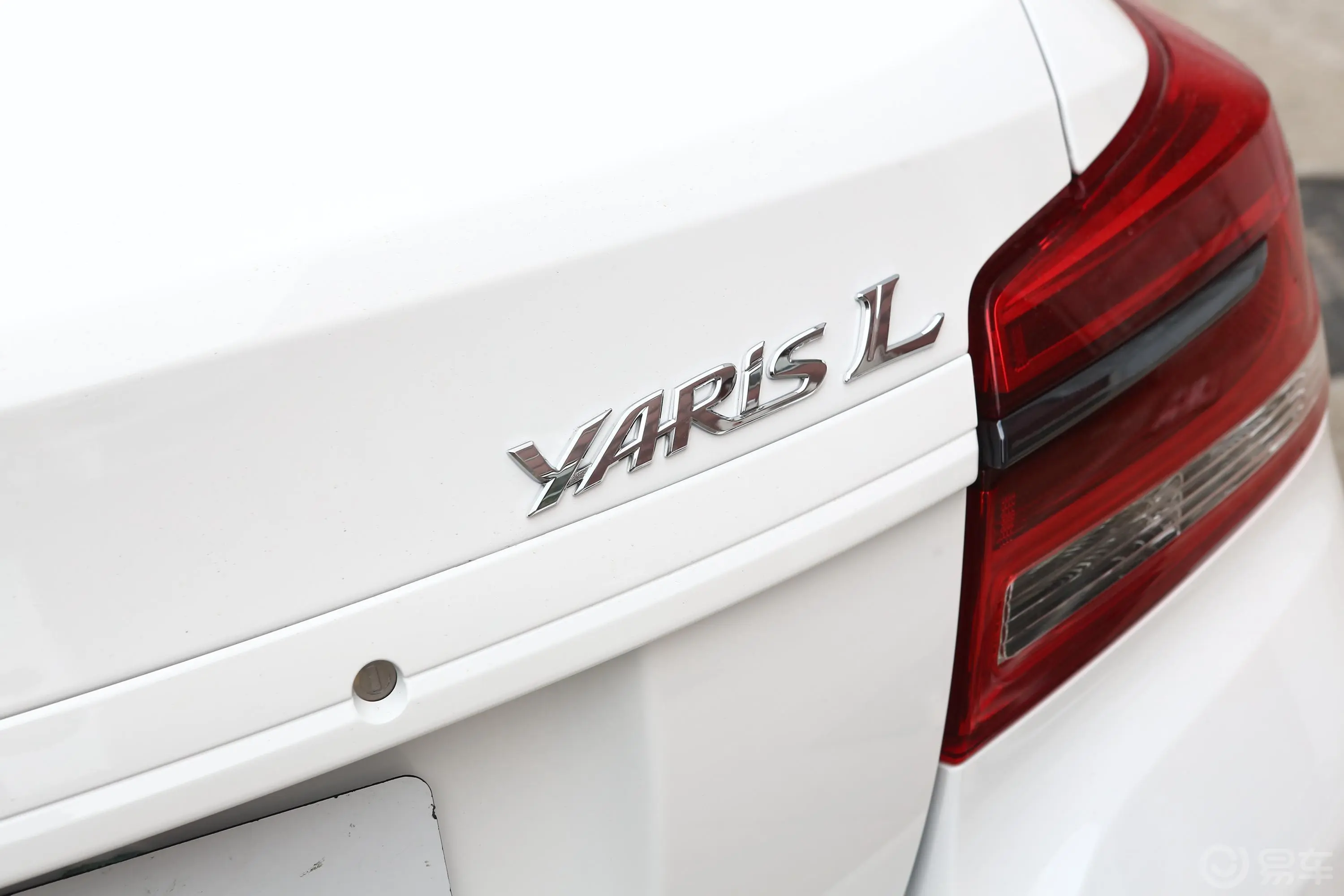 YARiS L 致享1.5 CVT 豪华版外观