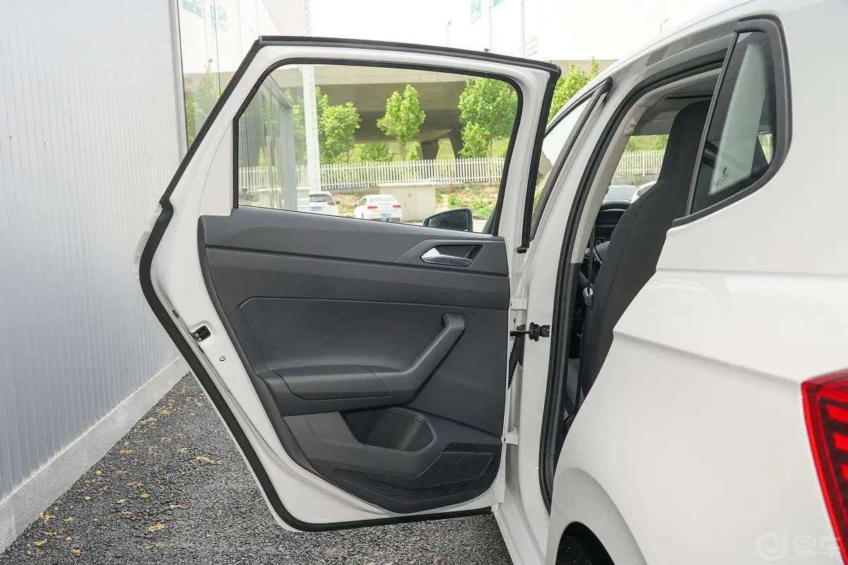 PoloPlus 1.5L 自动全景乐享版驾驶员侧后车门
