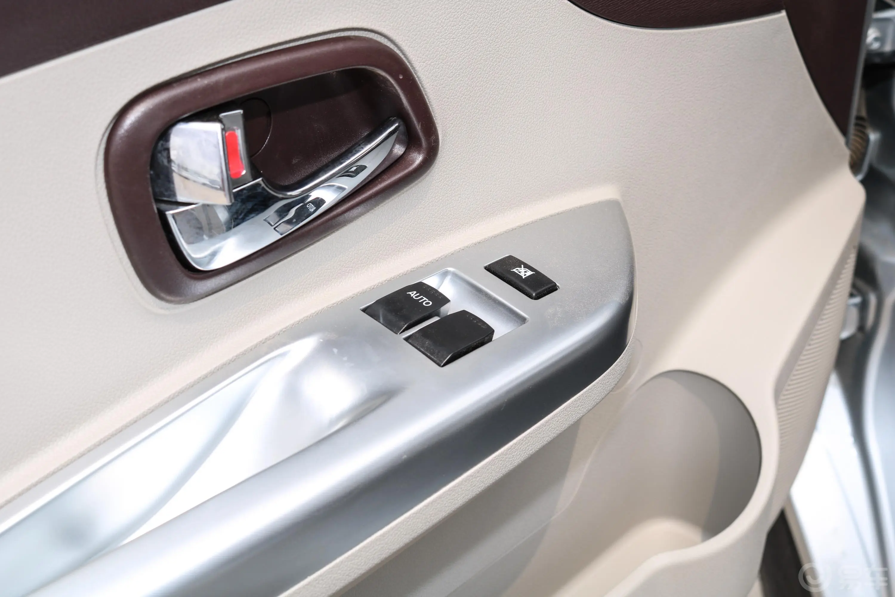长安星卡1.5L 长轴版 单排 标准型车窗调节整体