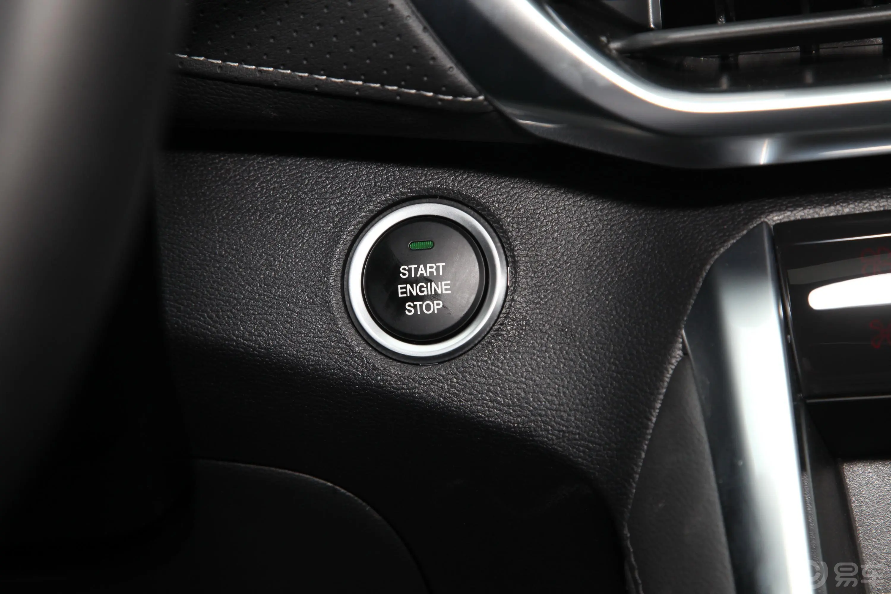 大通G50PLUS 1.5T 双离合幸福巡航版钥匙孔或一键启动按键