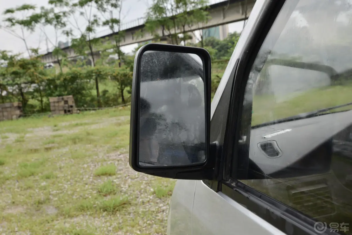五菱荣光小卡1.5L 双排标准型空调版 5座后视镜镜面