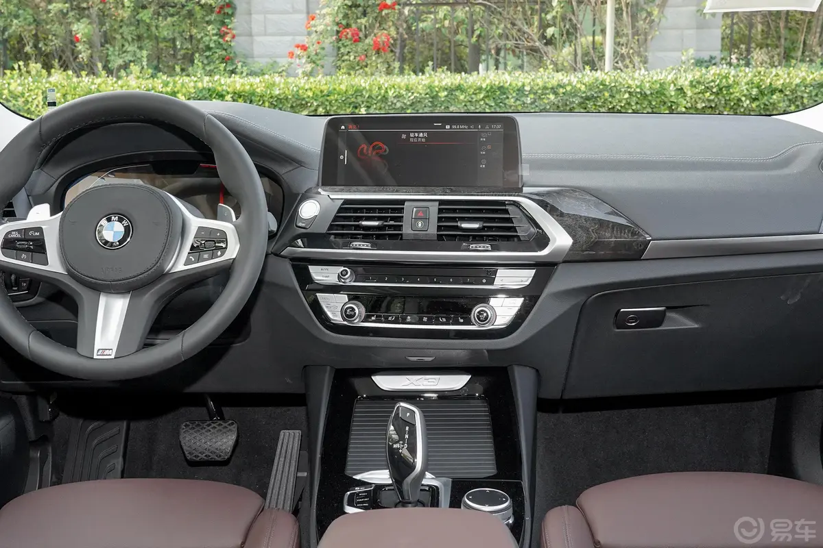 宝马X3改款 xDrive 30i 领先型 M运动套装中控台整体
