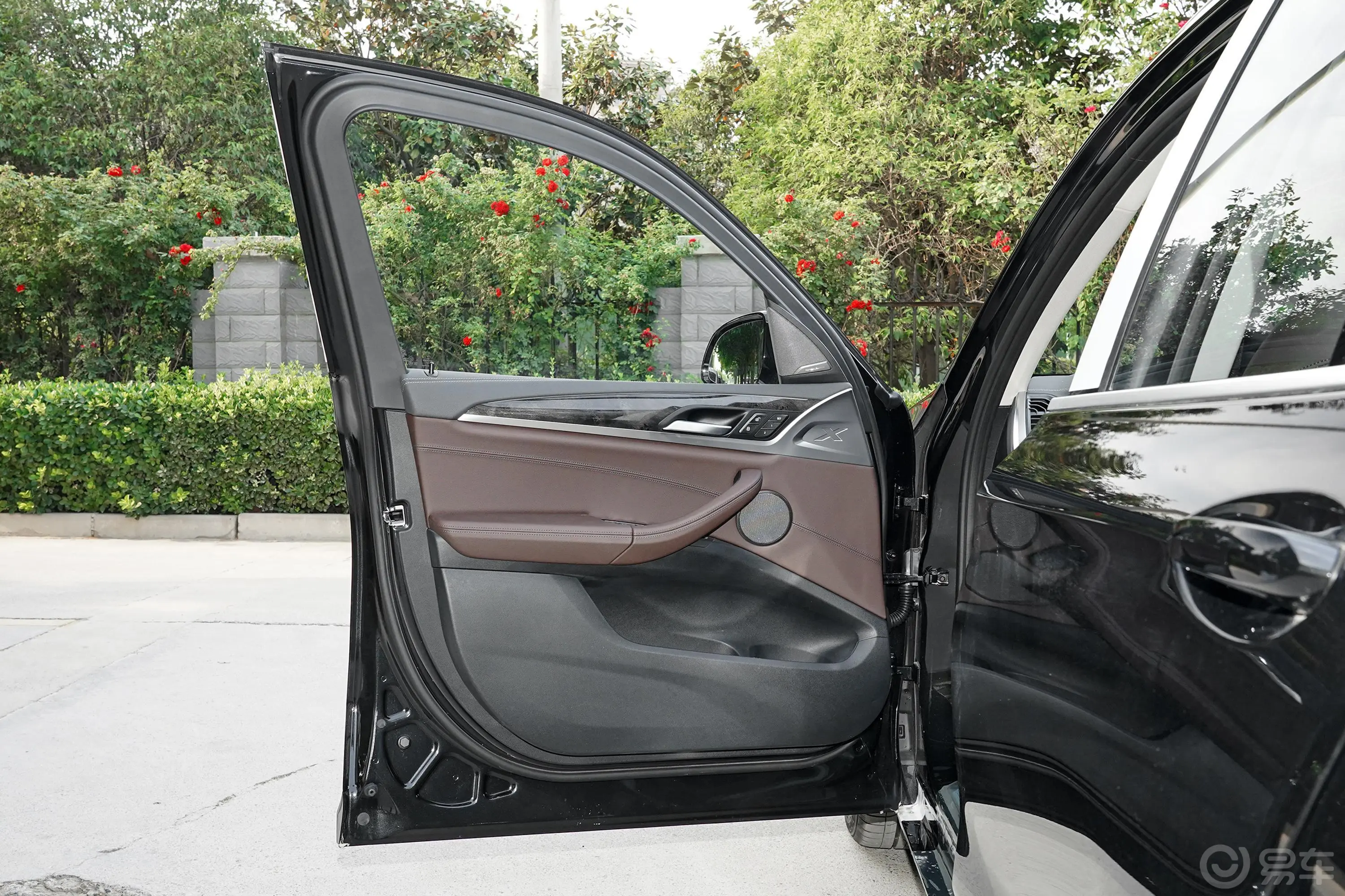 宝马X3改款 xDrive 30i 领先型 M运动套装驾驶员侧前车门