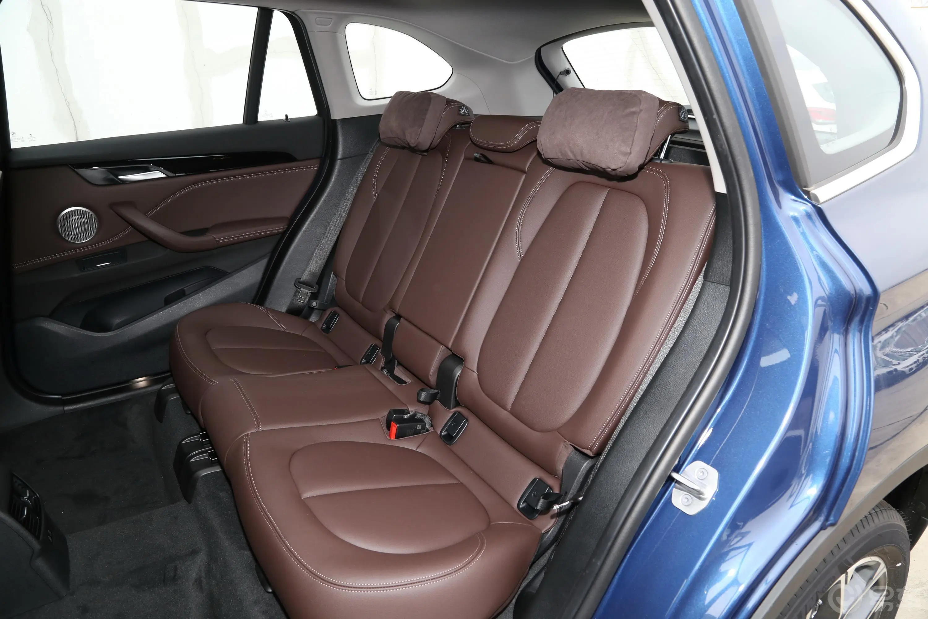 宝马X1改款 sDrive25Li 领先型后排座椅
