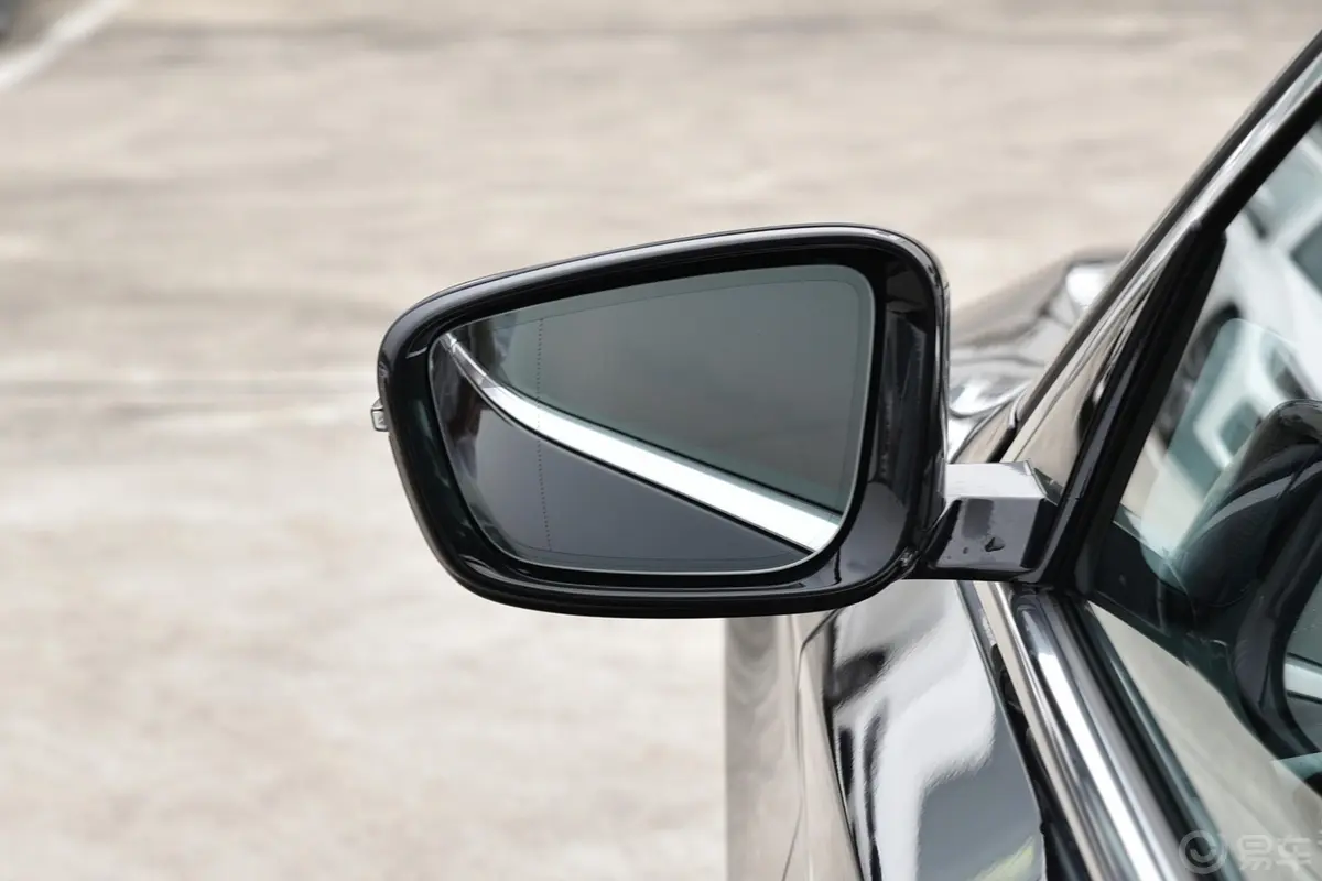 宝马5系改款 530Li 行政型 M运动套装后视镜镜面