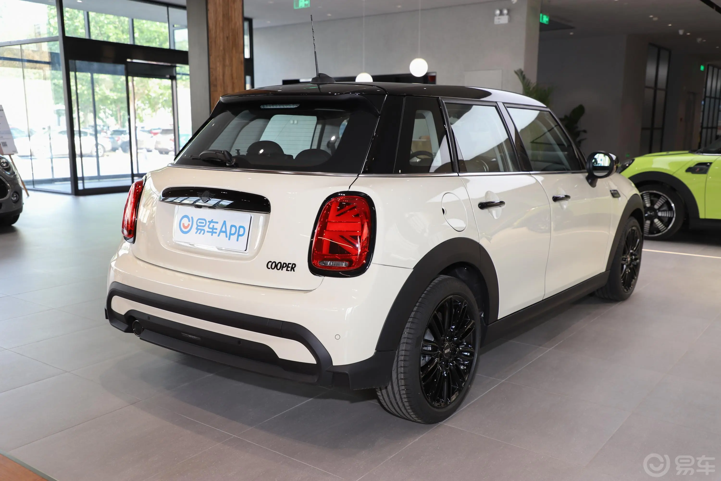 MINI1.5T COOPER 艺术家 五门版外观