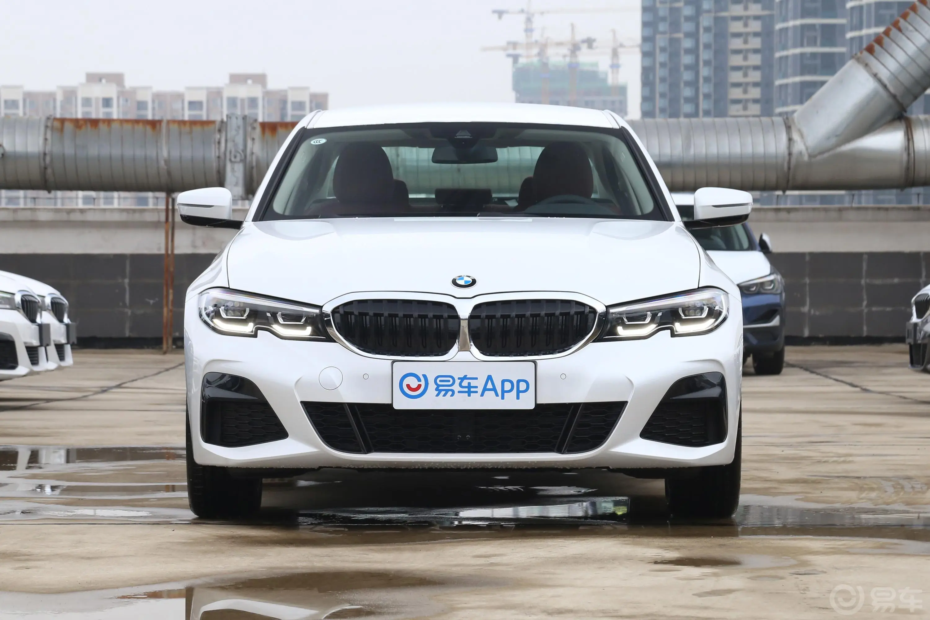 宝马3系改款2 325Li xDrive M运动套装正前水平