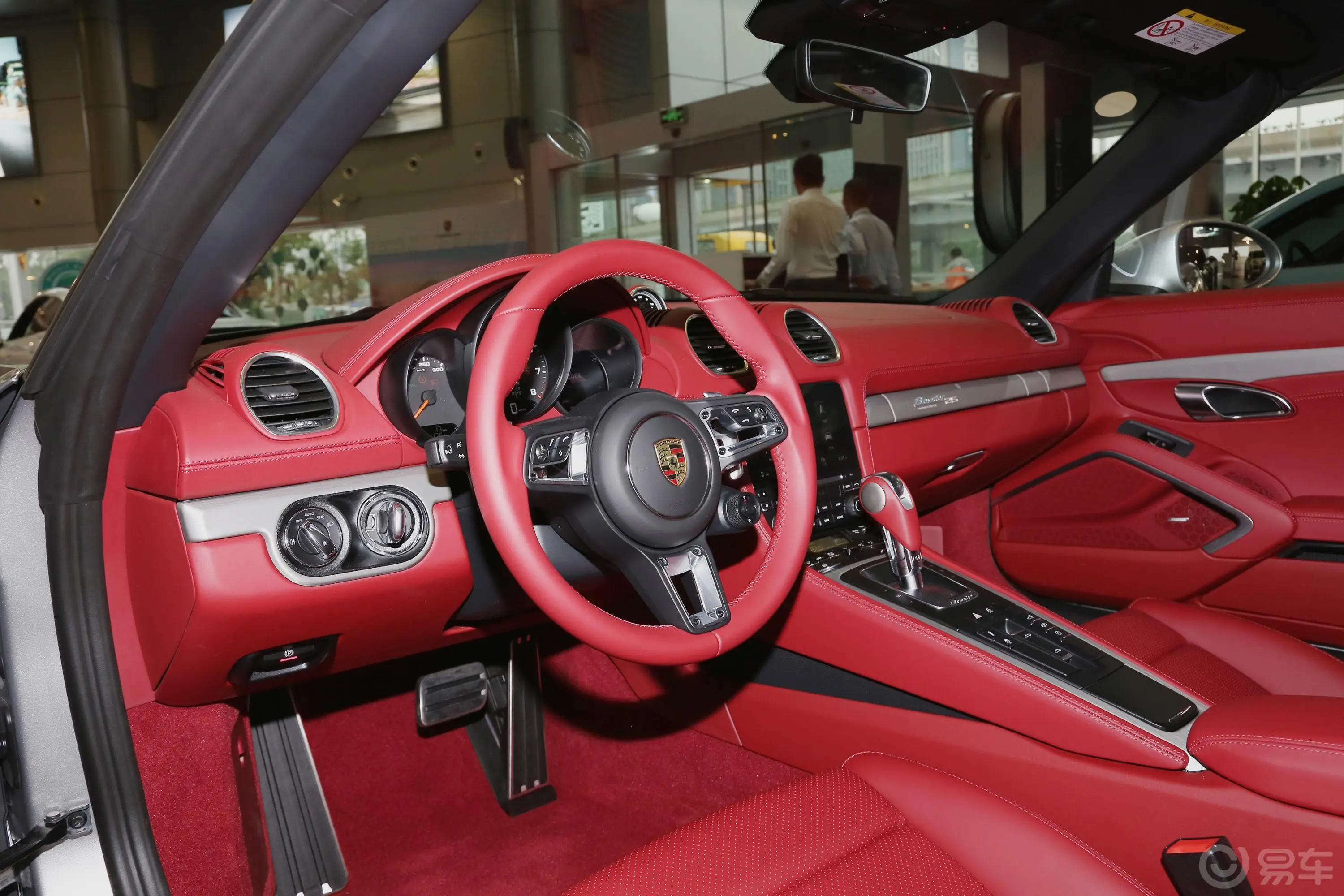 保时捷718Boxster 2.5T 25周年纪念版内饰全景正拍