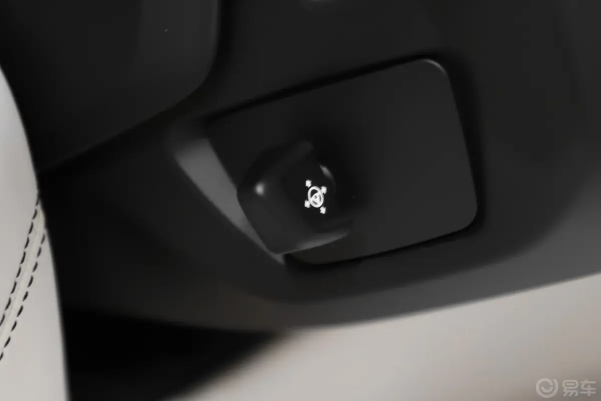 宝马7系M760Li xDrive V12 耀影特别版方向盘调节