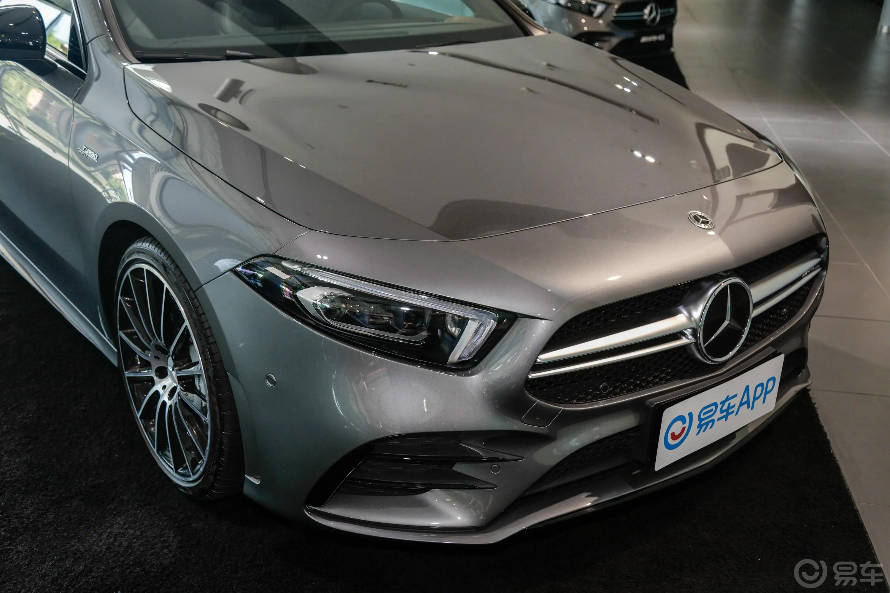 奔驰A级 AMG(进口)AMG A 35 4MATIC 先型特别版外观