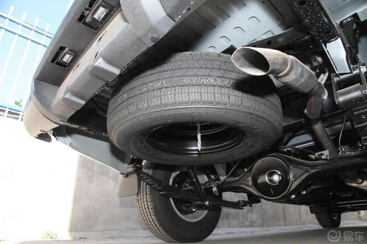 锐骐62.3T 手动两驱长货箱标准版 柴油备胎