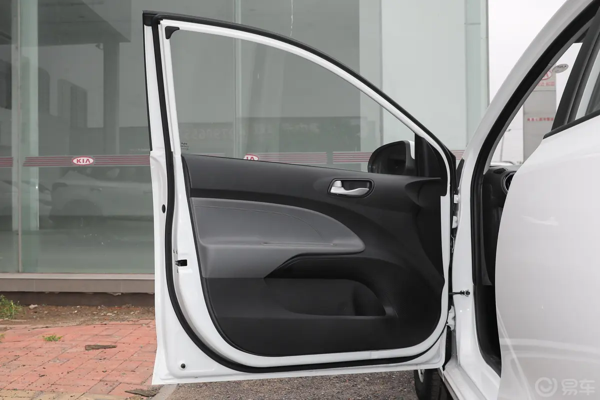 焕驰改款 1.4L 自动 舒适天窗版驾驶员侧前车门