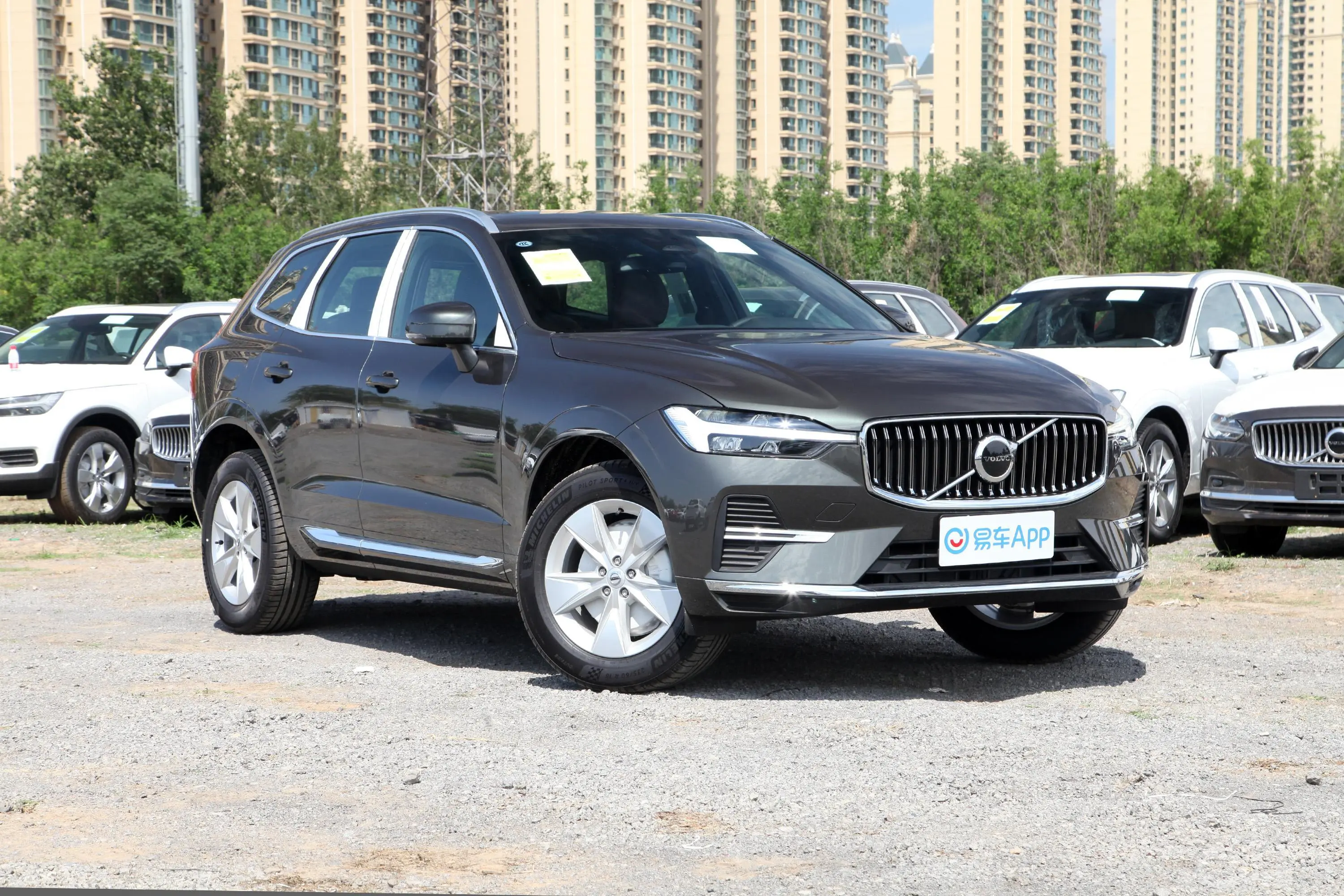 沃尔沃XC60B5 四驱 智逸豪华版外观