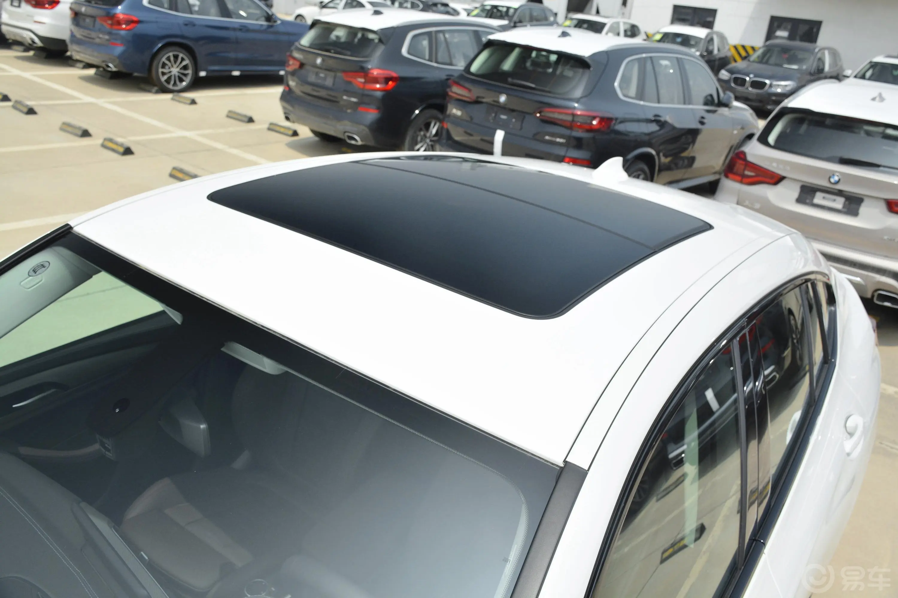 宝马X4改款 xDrive25i M运动套装天窗
