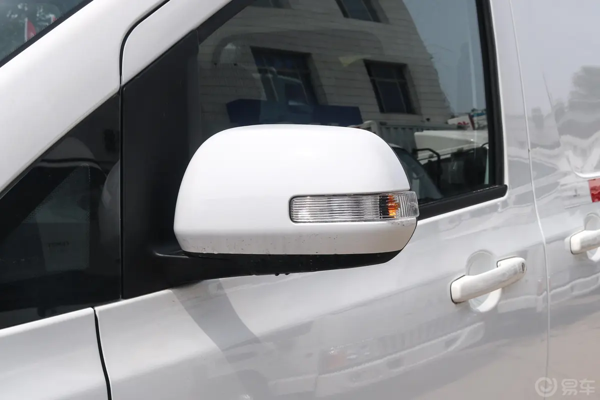 斯派卡1.5L 手动 创富封窗型主驾驶后视镜背面