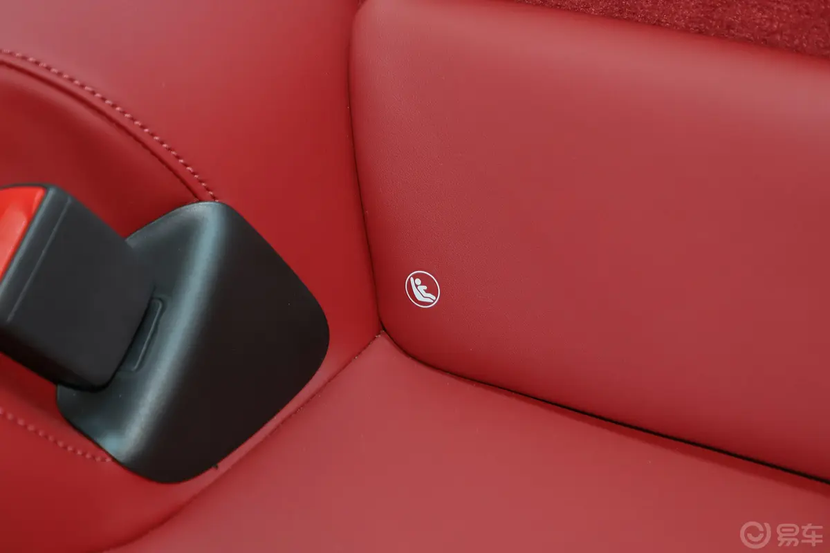 保时捷911Carrera S 3.0T儿童座椅接口
