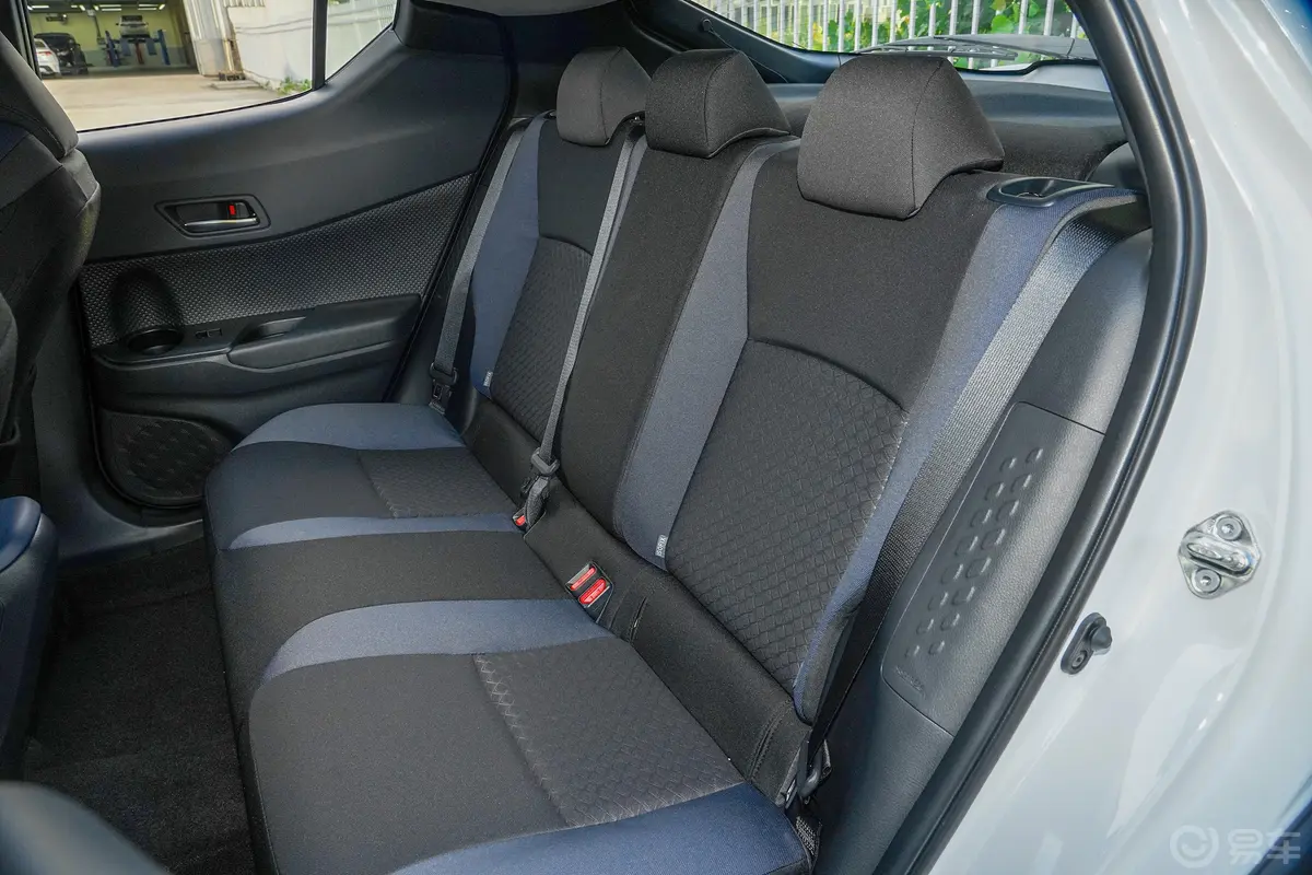 丰田C-HR2.0L 舒适版后排座椅