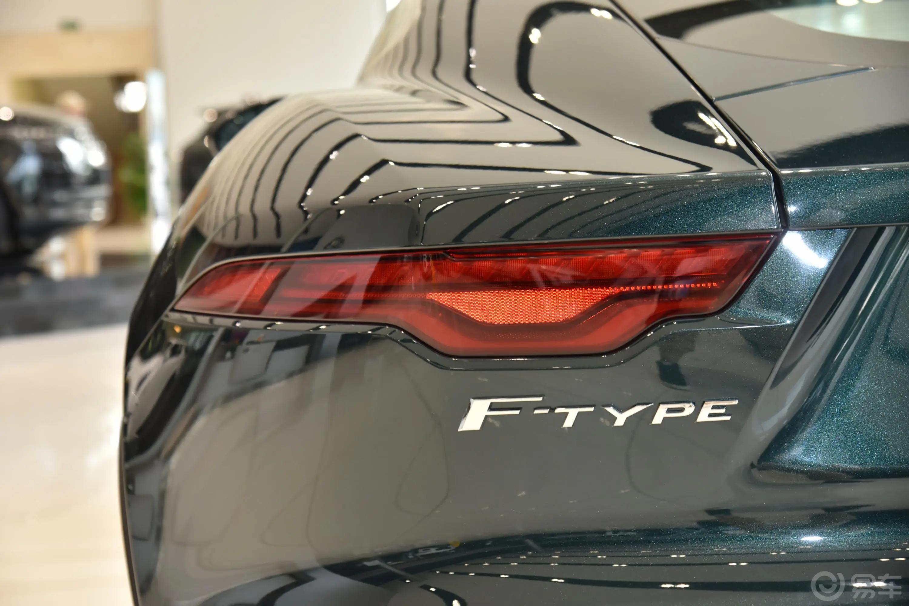 捷豹F-TYPE3.0 SC 全驱 R-Dynamic硬顶版外观