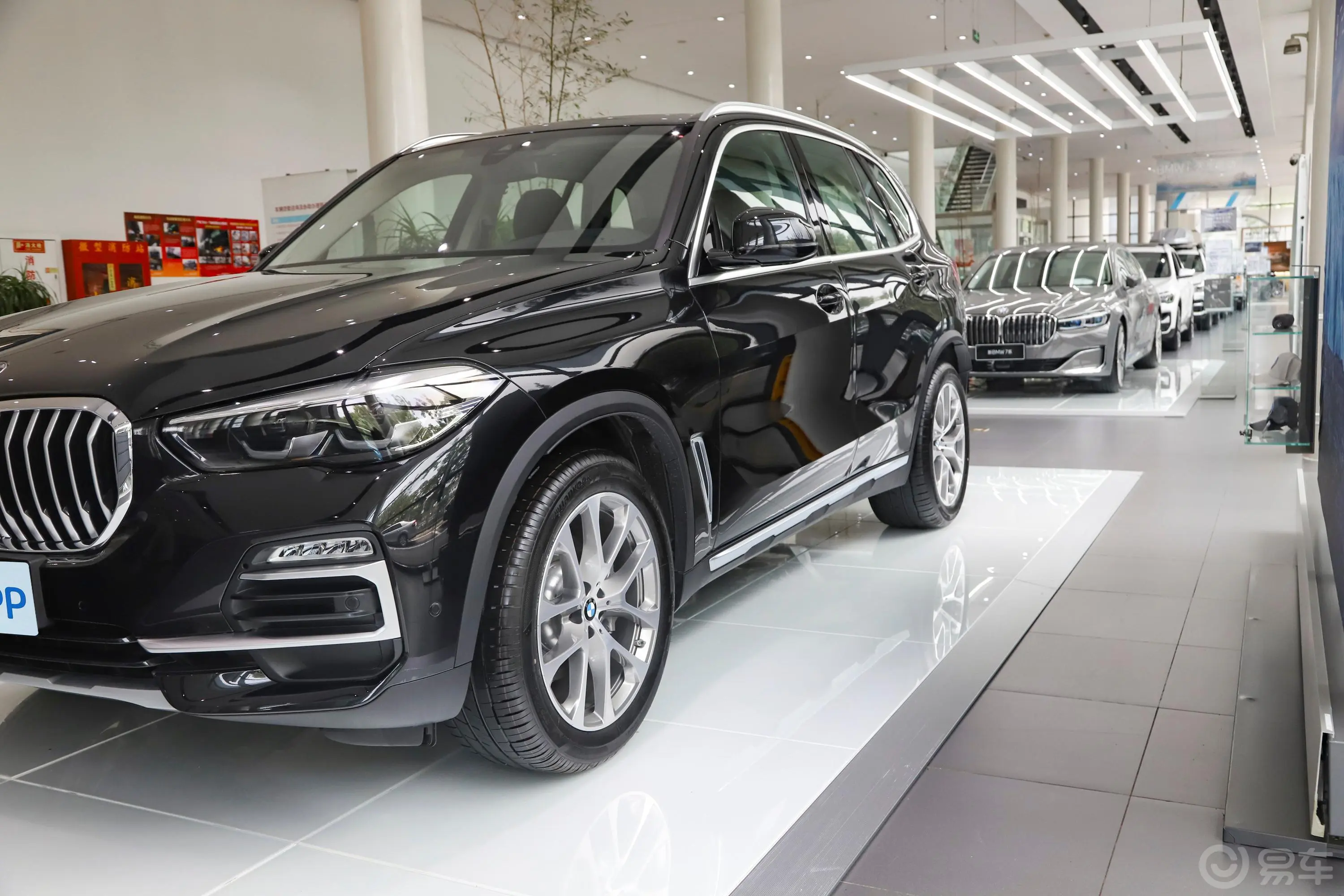 宝马X5(进口)改款 xDrive30i X设计套装外观