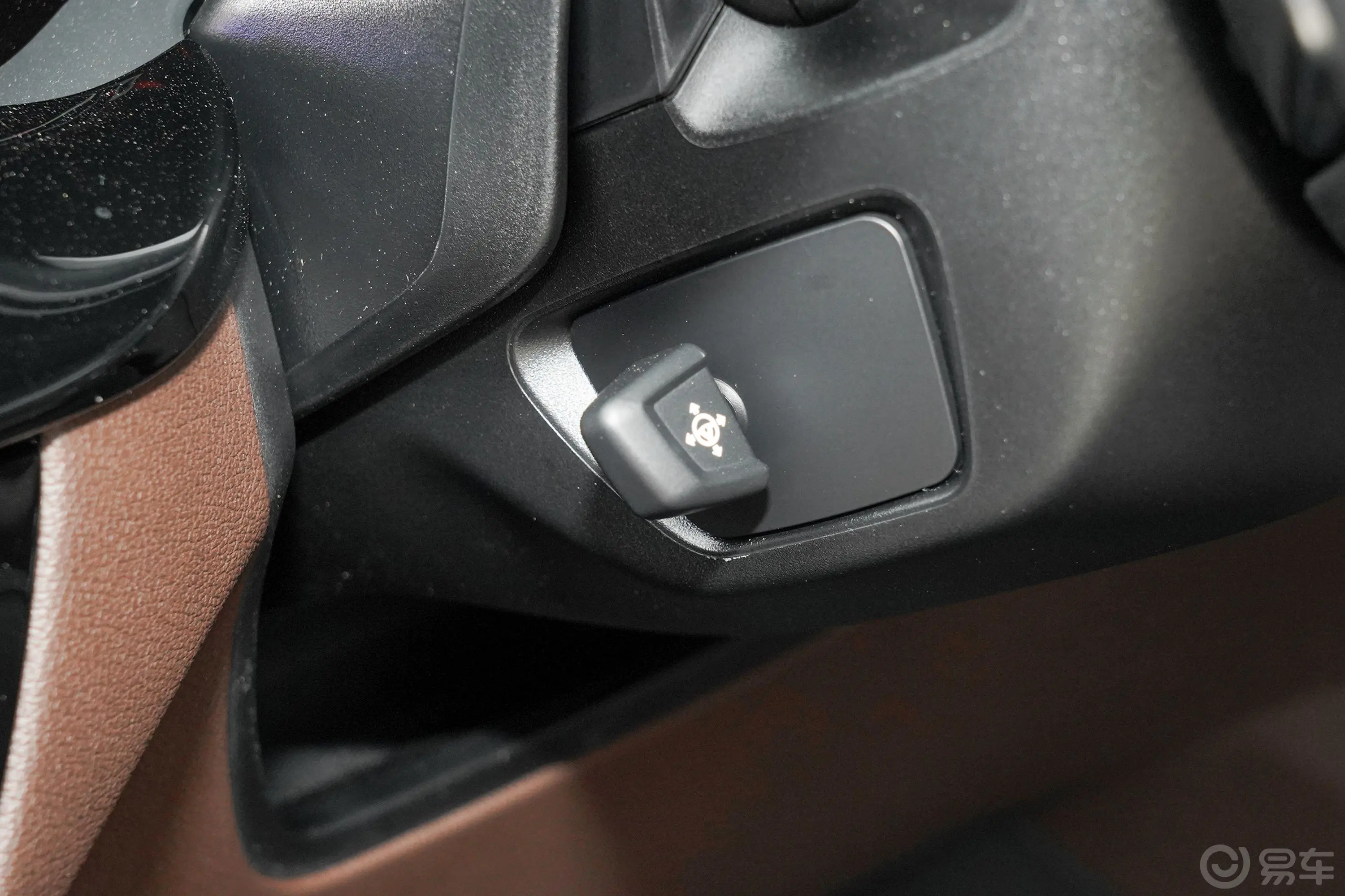 宝马5系改款 530Li xDrive M运动套装方向盘调节